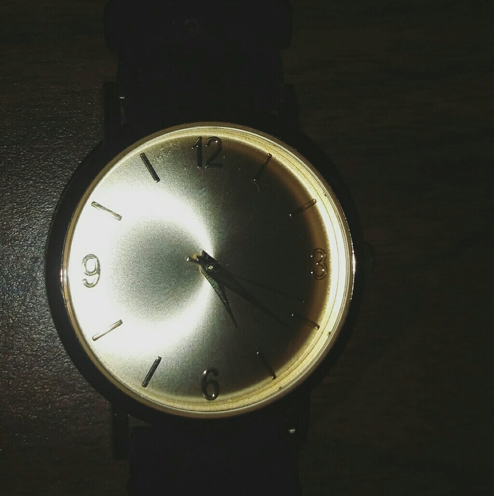 Bezel Watch - Picture 2 of 2